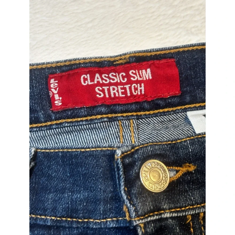 Levi's Classic‎ Slim Fit Jeans Women's Size 12 Mis Med Blue Stretch Denim